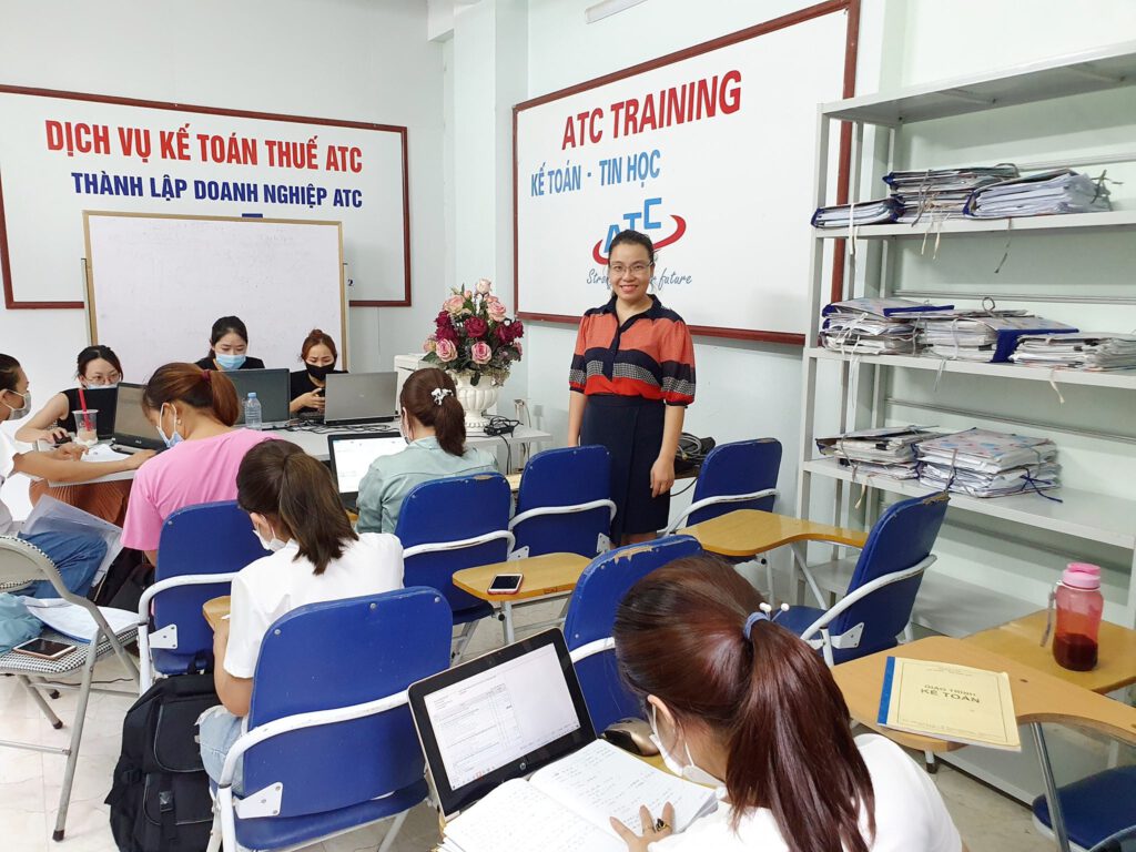 Học kế toán cấp tốc tại Thanh Hóa trung tâm đào tạo kế toán ATC chia sẻ Kinh nghiệm xủa lý hóa đơn điện tử xuất sai ngày tháng năm