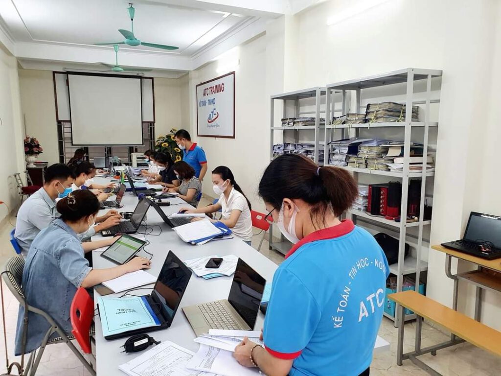 Trung tâm tin học tại Thanh Hóa Sử dụng hàm VLOOKUP nhiều điều kiện Các bạn quan tâm đến khóa học tin học văn phòng của ATC 