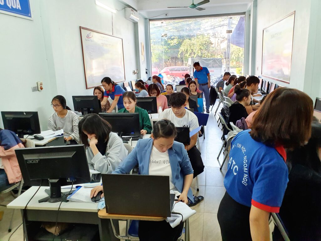 Trung tâm tin học tại Thanh Hóa Cứ đi làm đi rồi sẽ thấm Tin học văn phòng rất quan trọng, hãy trau dồi từ khi còn ở trên ghế nhà trường