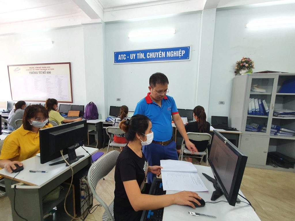 Khóa học kế toán tại Thanh Hóa Người nộp lệ phí trước bạ.Tổ chức, cá nhân Việt Nam và tổ chức, cá nhân nước ngoài, kể cả các doanh nghiệp