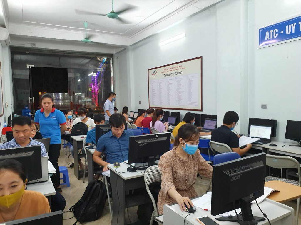 Địa chỉ học tin học tốt nhất tại Thanh Hóa Trong bài viết hôm nay, ATC xin chia sẻ cùng các bạn về chủ để:Cách dùng hàm LEFT, RIGHT và MID 