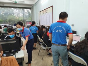 Học kế toán cấp tốc ở Thanh Hóa Trong cái tiết trời lạnh giá của mùa đông, ngoài đường thưa thớt người đi lại. Nhưng bên trong trung tâm ATC