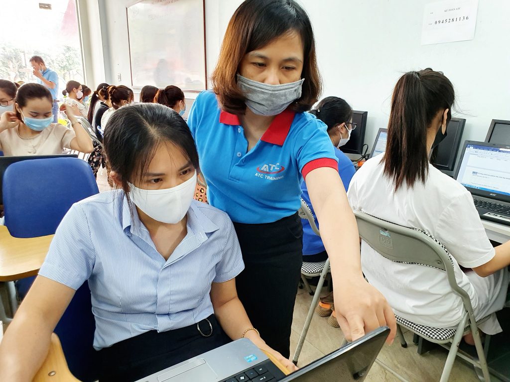 Hoc ke toan tot nhat tai Thanh Hoa Bạn đang loay hoay ngụp lặn tìm lối đi cho riêng mình, hoàn cảnh bản thân thì vừa trẻ, vừa nghèo,