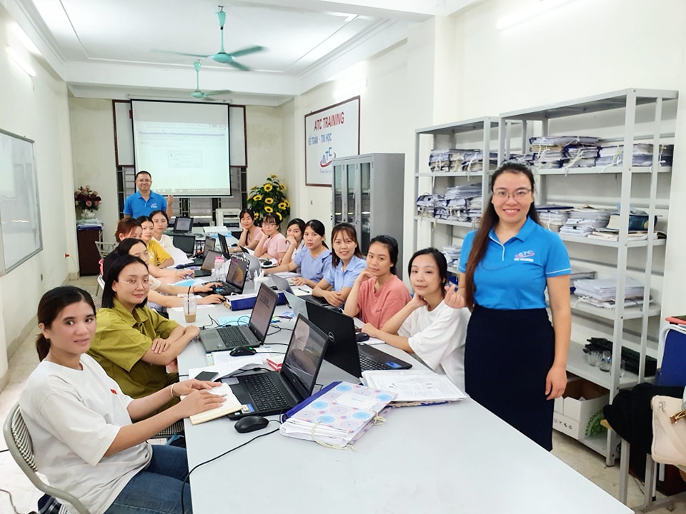 Học kế toán tại thanh hóa KẾ TOÁN ATCCHÚC MỪNG20/10Chúc các bạn đạt được những dự định sắp tới, Thành công trên con đường đã chọn...