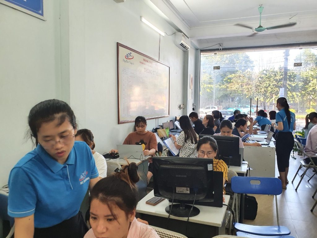Học tin học văn phòng ở Thanh Hóa Trong CV xin việc, người trẻ luôn tự tin ghi thành thạo kỹ năng tin học văn phòng nhưng thực tế chỉ giỏi