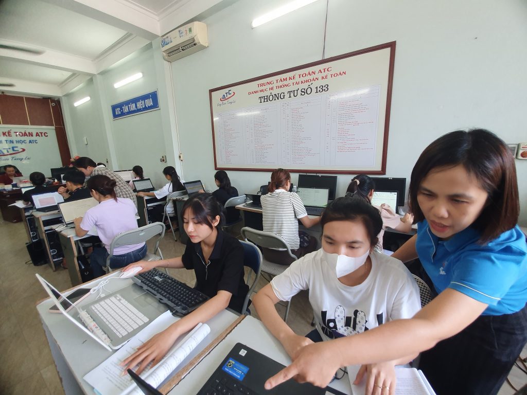 Hoc ke toan tot nhat o Thanh Hoa HẠCH TOÁN CHI PHÍ LÃI VAY- NHỮNG VẤN ĐỀ CẦN LƯU Ý Lãi vay là một khoản tiền phát sinh từ việc cho vay