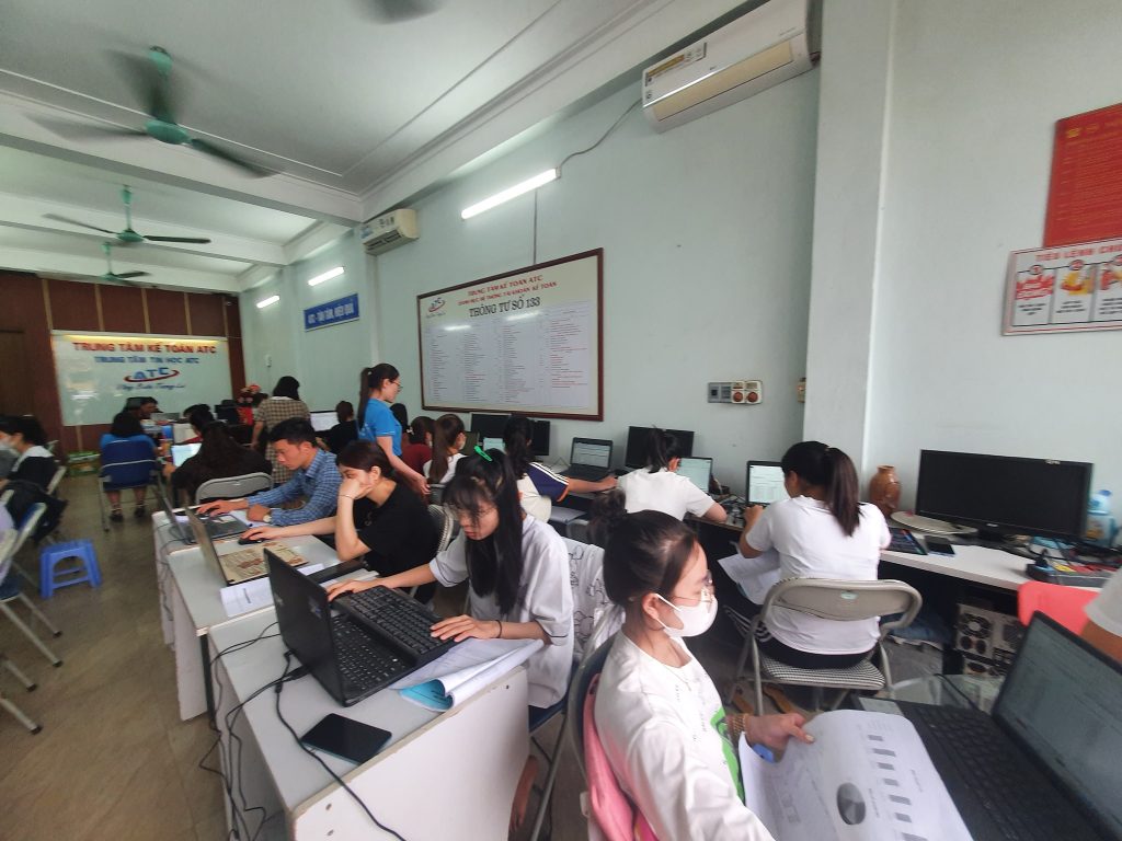 Học tin học văn phòng tại Thanh Hóa Để văn bản trở nên đều đẹp bạn sẽ căn đều hai bên bằng Justify, vậy làm thế nào để sử dụng tính