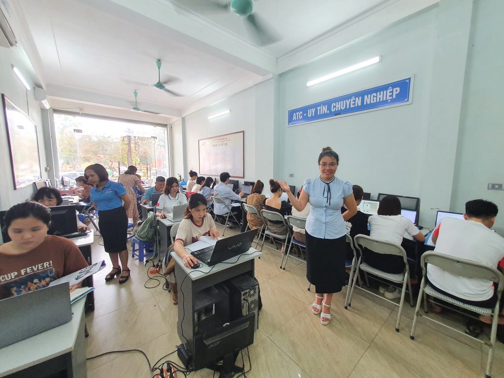 Học tin học ở thanh hóa Tại sao phải học Tin học văn phòng?- Tin học văn phòng là kỹ năng không thể thiếu trong thời đại số ngày nay.