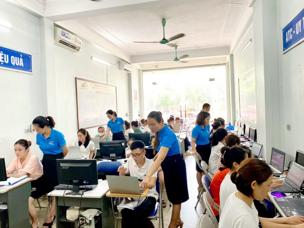 Học tin học cấp tốc ở thanh hóa Bài viết hôm nay chúng ta hãy cùng tìm hiểu cách format ổ cứng về trạng thái ban đầu nhé!Format ổ cứng từ 