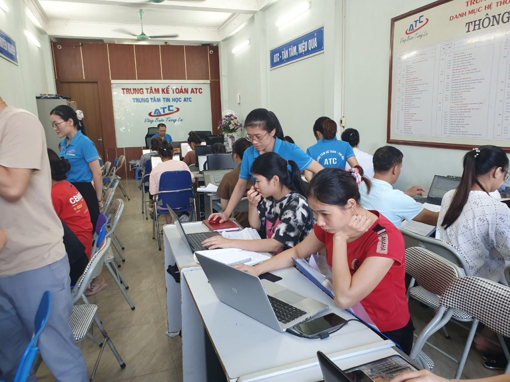 Học tin học cấp tốc ở thanh hóa Cách để chèn chữ ký vào file PDF như thế nào? Mời bạn tham khảo bài viết sau đây nhé!Bước 1: