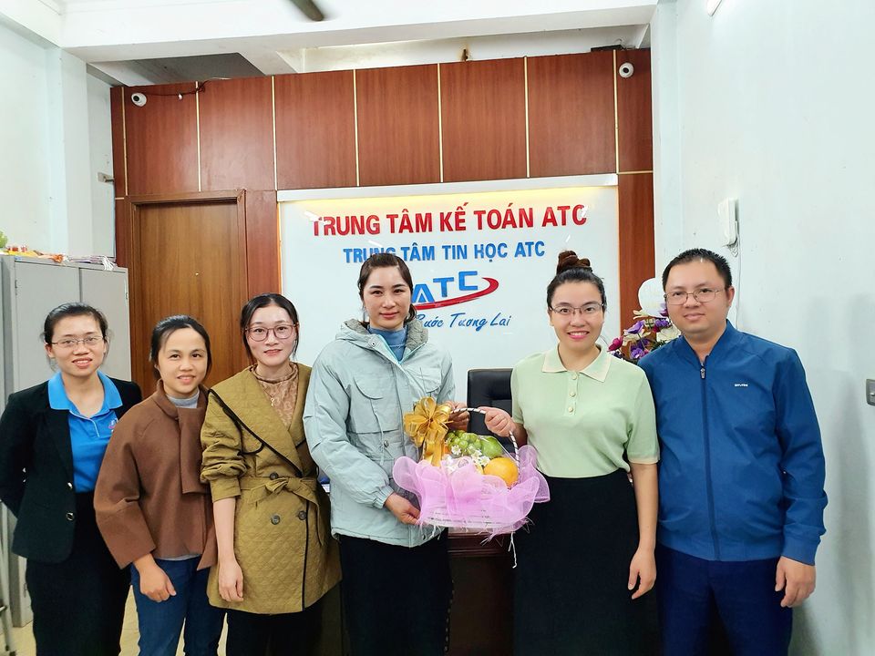 Học kế toán ở thanh hóa Một mũi tên chỉ được bắn tới đích khi được kéo về phía sau.Trong cuộc sống, ai cũng mong mình sẽ bay cao,