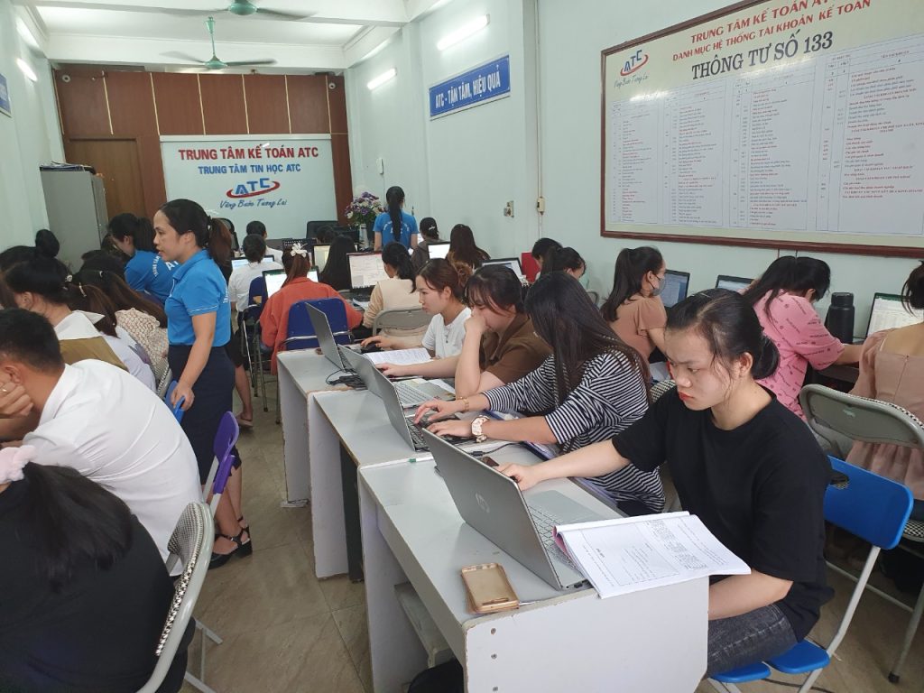 Học tin học ở thanh hóa Ngày 20/10 – ngày Phụ nữ Việt Nam – là dịp để mỗi chúng ta bày tỏ lòng biết ơn và trân trọng đối với một nửa 