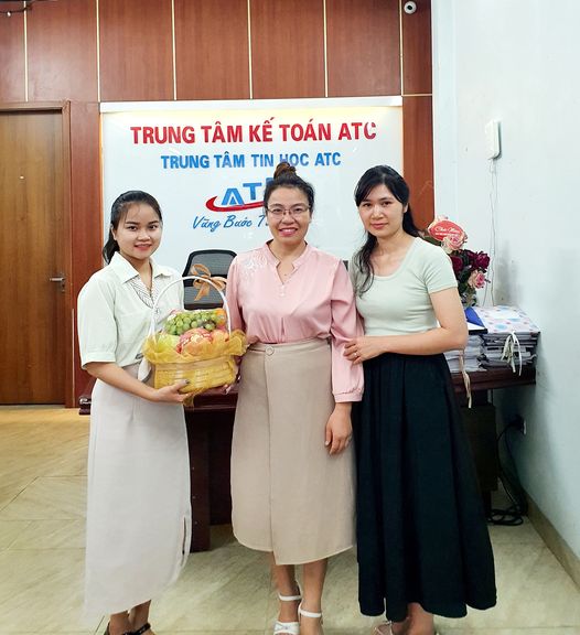 Trung tam ke toan o thanh hoa Ngày 20/11 lại về, trong lòng người làm nghề nhà giáo luôn dâng lên những cảm xúc khó diễntả – vừa tự hào, vừa