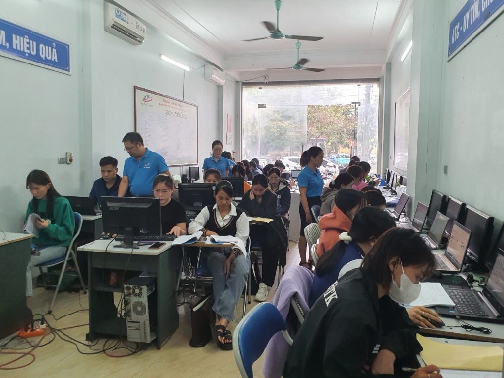 Học tin học cấp tốc ở thanh hóa Trong thời đại làm việc trực tuyến, Google Docs trở thành công cụ soạn thảo không thể thiếu nhờ sự tiện 