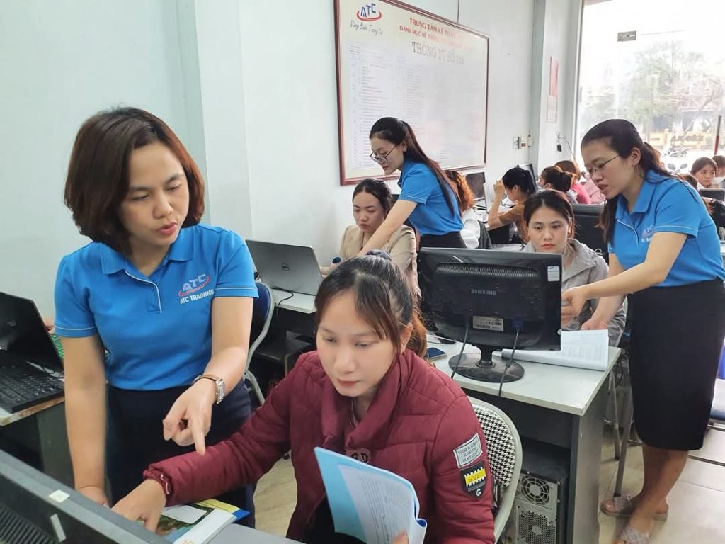 Trung tâm tin học ở thanh hóa Khi cần chia sẻ nội dung từ PowerPoint nhưng vẫn muốn giữ nguyên bố cục và hạn chế bị chỉnh sửa, việc xuất 