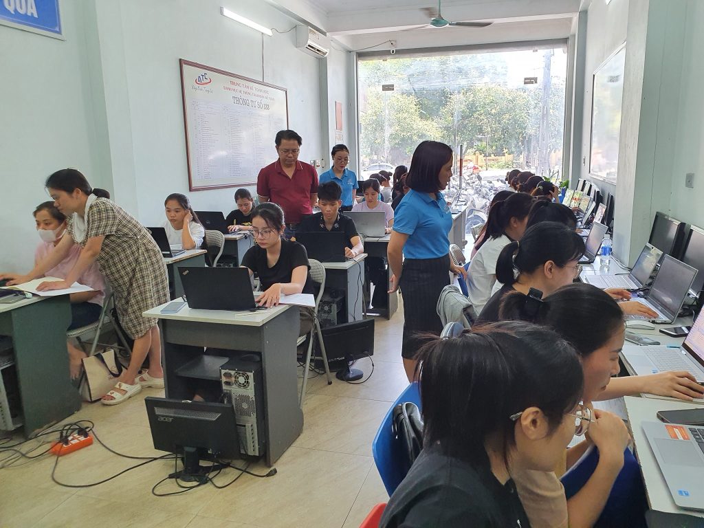 Trung tâm tin học ở thanh hóa “Cách tốt nhất để khởi đầu là ngừng nói và bắt đầu làm”Không chỉ là một câu nói nổi tiếng của Walt Disney, mà 