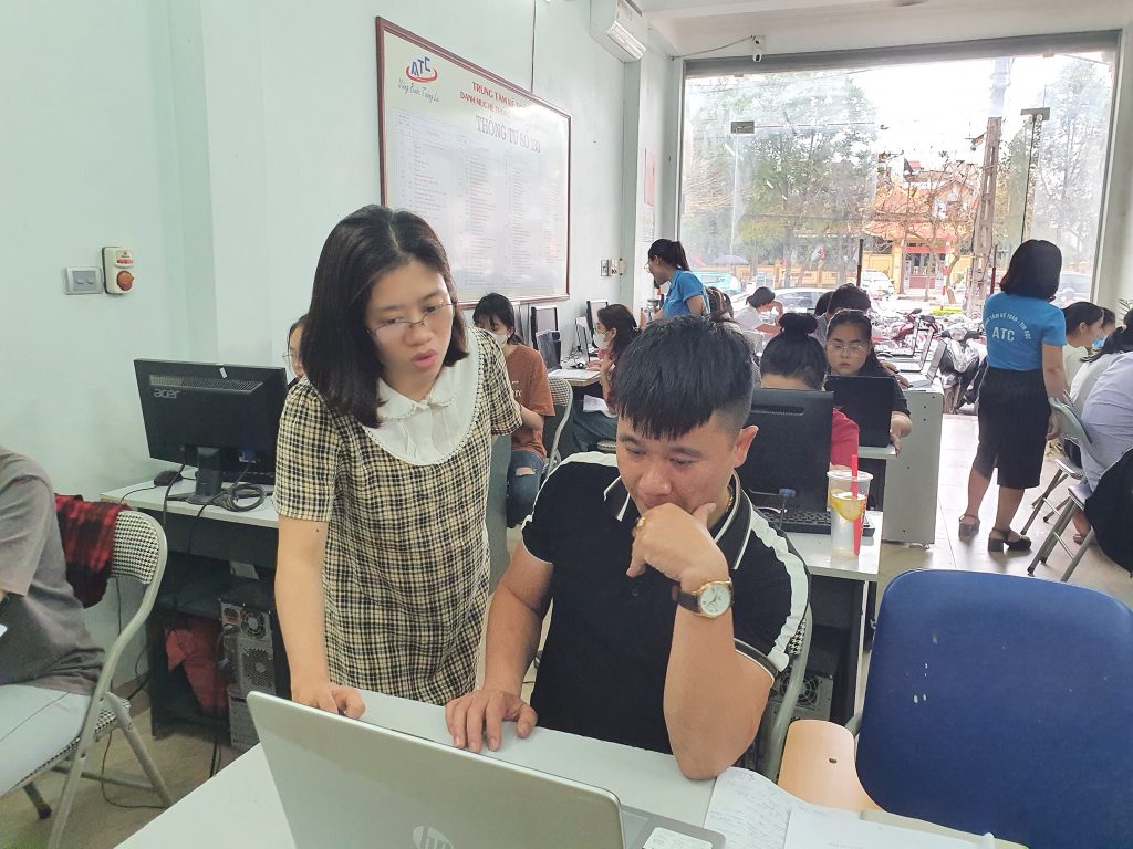 Học kế toán thực tế tại thanh hóa Tiền điện là khoản chi phát sinh thường xuyên trong mọi loại hình doanh nghiệp – từ văn phòng dịch vụ đến 