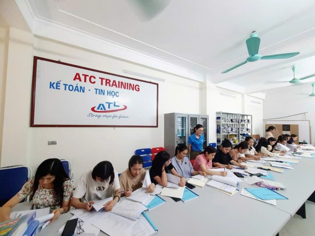 Học kế toán ở thanh hóa Trong hoạt động sản xuất kinh doanh, chi phí thuê nhà, thuê văn phòng là khoản chi phổ biến và thường 