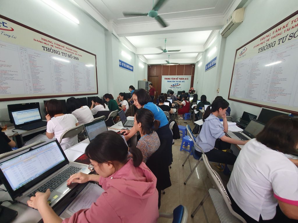 Học tin học văn phòng tại Thanh Hóa Laptop bị tụt pin dù không sử dụng là tình trạng khiến nhiều người dùng cảm thấy khó chịu, đặc biệt khi 