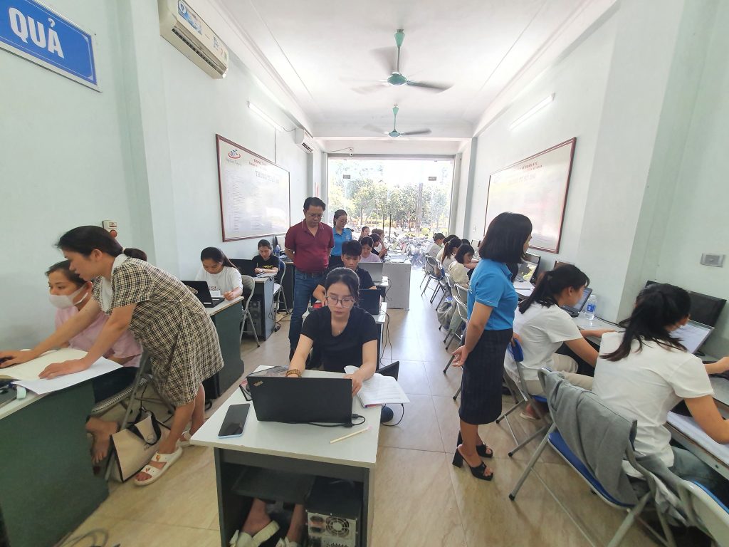 Học tin học thực hành ở thanh hóa Bạn đang cần gửi gấp một email quan trọng hay kiểm tra lịch họp nhưng ứng dụng Outlook đột 