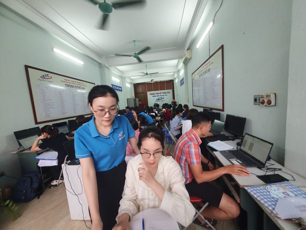 Hoc tin hoc thuc hanh tai thanh hoa Người Bi Quan Thấy Khó Khăn, Người Lạc Quan Thấy Cơ HộiCuộc sống là một chuyến hành trình dài chứa